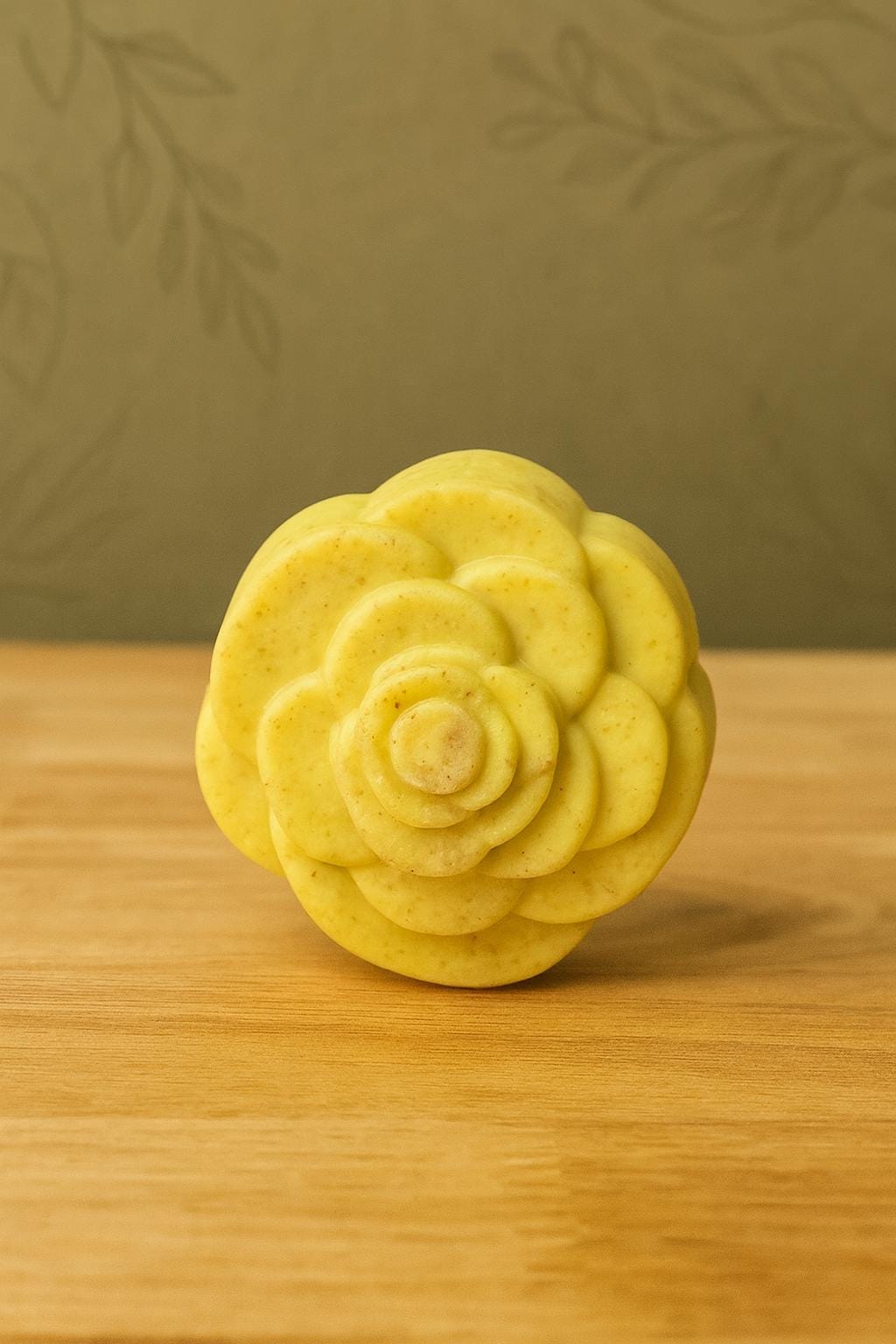 Handmade Flower-Shaped Oatmeal Soap – Coconut & Vanilla | Natural Artisan Skincare